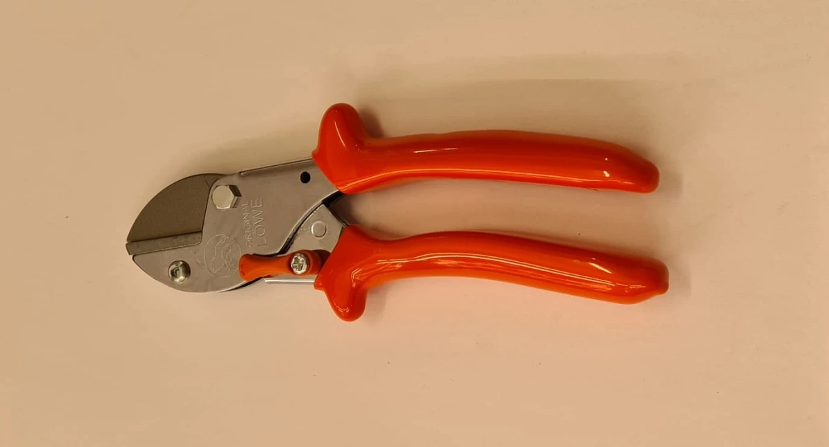 Sekator jednoręczny Lowe 5.107 16 mm