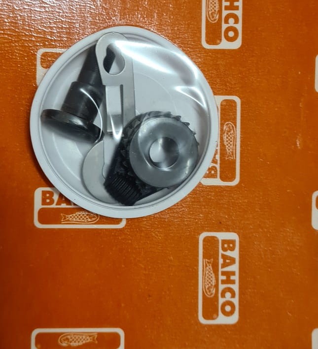 Śruba centralna sekatora elektrycznego Bahco BCL22
