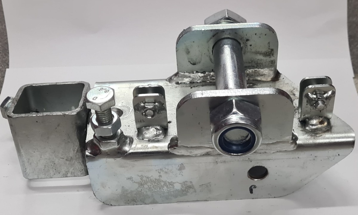 Przegub belki herbicydowej ocynkowany prawy