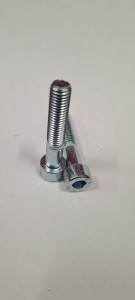 Śruba M8x45 DIN-912 8.8 Zn ampulowa