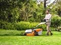 Kosiarka akumulatorowa Stihl RMA 253.3 T z 1 x AK 30 S i AL 101